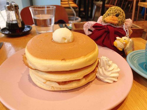 4段重ねのスフレパンケーキ🥞
でっかいね⁉️🐤