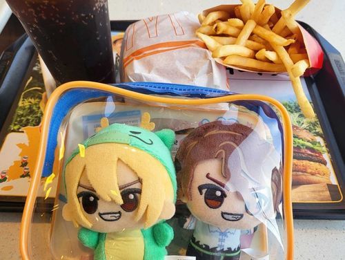 お兄ちゃんとベビー🐉と🍔🍟🥤