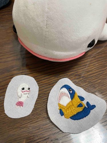さめこおねぇちゃんにお願いキラキラっていっぱいやって、分身べるさん作ってもらったの！！！
べるさん色々横で言ってたからうるさいって途中でさめこおねぇちゃんに怒られたよ
べるさん希望を話しただけなのに！！
おかーさまに「べるさんおめめちょっと大きくない？加工してるよね？？」って言われたよ
べるさんさめこおねぇちゃんにプリクラみたいにかわいくうつったのにしたいのって言っただけだもん！！
加工はしてないもん！
これでべるさん分身の術練習できるんだけど、ゆの明日お出かけって言ってるからべるさんがんばってついてくの！！！