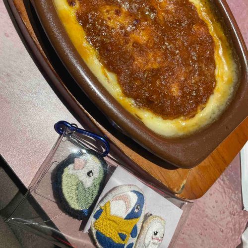 べるさんここどこだかわからないけど、なんか美味しいの食べたの！！
デザートつきだったの！
幸せなの！！
