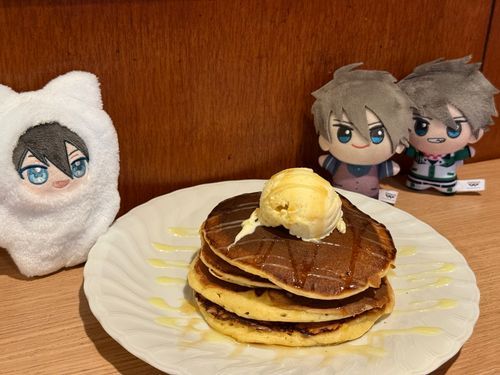 パンケーキちょっと焦げてごめんね
ひでお