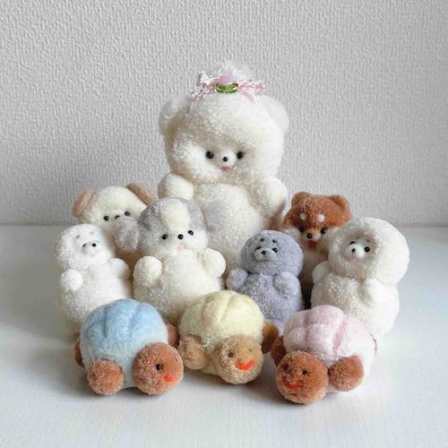 兵庫県にあるアトリエ雑貨店ポエトリー様にて販売中🧸