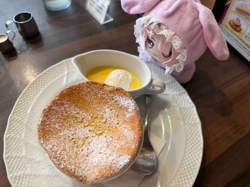 おつきさまみたいにまんまるです