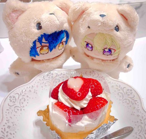 ぜんぶぼくがたべてあげるね！
いちごだけでもちょっとくらい残してくださいよぉ～