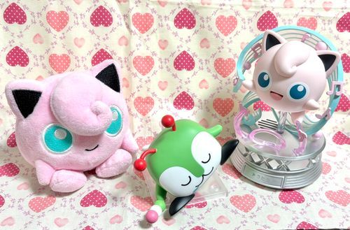 フィギュアのプリンとみんくるちゃんがご対面🍡🎤
…って寝ないで〜！！