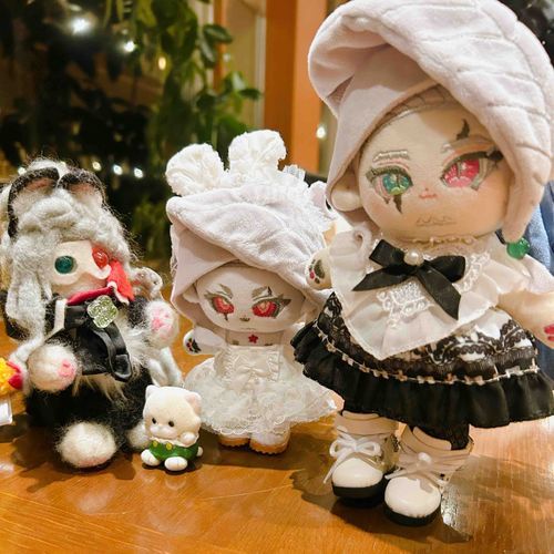 今日は、旅行でいらしてたわたくしちゃんにねこ伯がどうしても会いたい！と言うのでお会いしてきましたー！

すっっっごいかわいい！市販のぬいちゃんみたいな完成度！お洋服のチョイス最高👍👍👍👍👍
バブちゃんだから許されるおっぱいみえちゃう事故！🤣🤣🤣全てが可愛すぎました…！あとおしりも可愛かったね…
でもお別れはさみしいね ねこ伯…  またぜひ会いましょうね！引き続き楽しい旅になりますように✨
