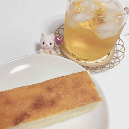 課題をするときのおやつとして買ったのにドラマ見ながら食べちゃった。