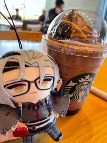 ヘクシーとスタバ
チョコメニューをギリギリで間に合う形で飲みました✨