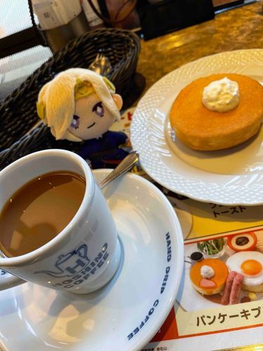 星乃珈琲でモーニングを食べたわよ
パンケーキ小さめでカロリーを多少控えられてとても助かるわ！
あら、あんたは珈琲にミルク入れる派なのね

☺️💦