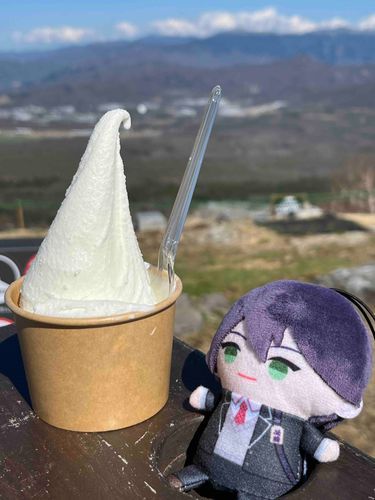 青空の下で食べるじぇらーとは格別なんですよ、知ってました？