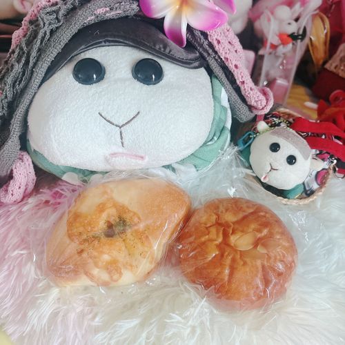 パン屋さんのパンを食べたんだよぉ〜！卵と明太子って合うんだよぉ〜！モチ🍡
リアリィ🐶はクリームパンが大好きなの〜♡リアリィ🐶