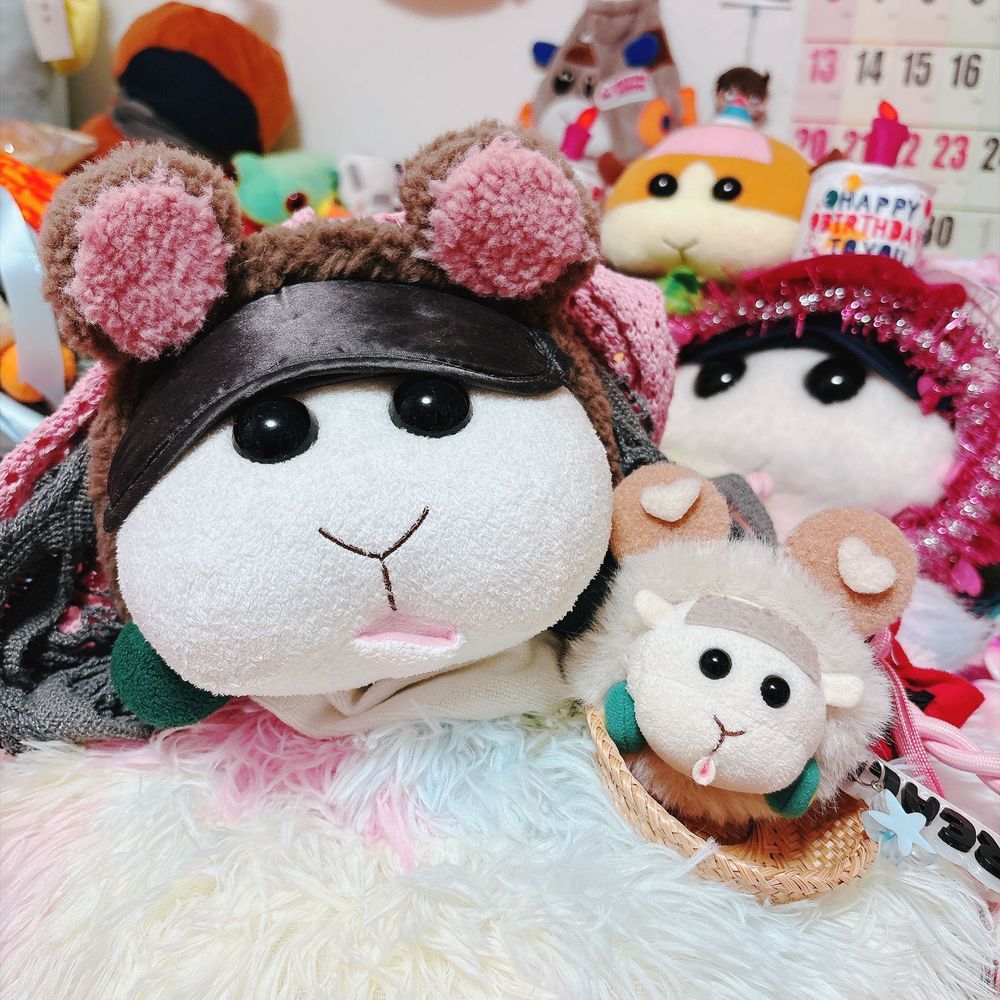 今日はファミマのスイーツミニパーティー🎉だったの〜♡どれも美味しかったの〜♡リアリィ🐶
8月のヒマワリ→クマさんに変身なんだよぉ〜！何も思いつかない時はクマさんなんだよぉ〜！笑モチ🍡
