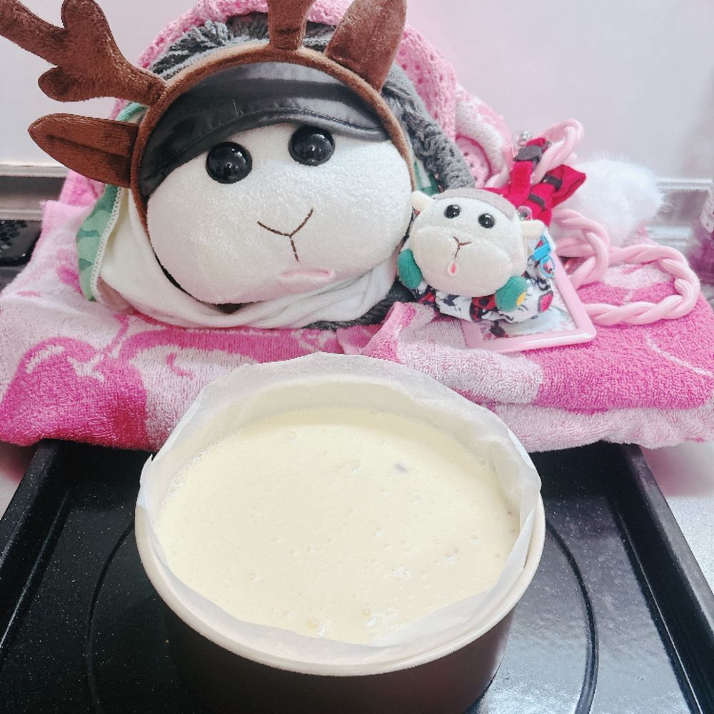 アップルシナモンを作ったんだよぉ〜！そしていろいろまぜまぜなんだよぉ〜！モチ🍡
リアリィ🐶りんごさんつまみ食い我慢したの〜♡今焼けるのドキドキして待ってるの〜♡リアリィ🐶