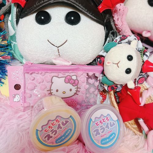 ピンクのレオパード柄キティちゃんのポーチなんだよぉ〜!可愛いんだよぉ〜!モチ🍡
またスライムなの〜、、、、、、、、♡💦リアリィ🐶