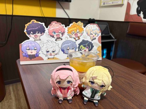 コラボルームいってきたよ〜
さえきさんとうさみさんのドリンクおいしかったね🥤