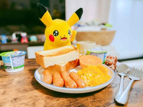 おはよう
トースト
ウインナー
スクランブルエッグ
みかん（はるみ）
ヨーグルト