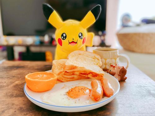 おはよう
パン
ウインナー
めだまやき
みかん