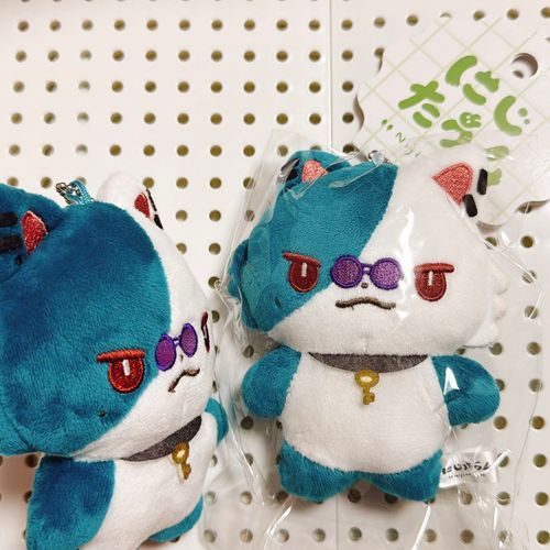 【垢統合につき再掲】
ナァン(   ˙꒳​˙  )σ゛ﾂﾝﾂﾝ

ナ"ァ"ン" ﾉｼ*`꒳´*)ﾉｼ
（袋から早く出せと言わんばかりの暴れっぷり）

（2026.9.15.）