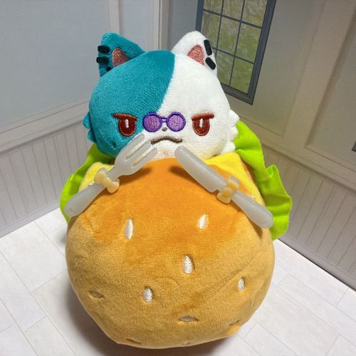 ナ"ァ"ァ"ァ"ン
（本当に食べるのか？）と言う圧