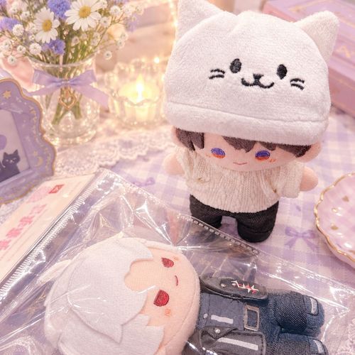 🍎（じー）
🍎（じーー）
🍎（じーーー）
🐦‍⬛「……はっ、熱烈な歓迎だな？」
🍎「おーい、妹。買い間違いしてるから、兄ちゃんが返品してくるな〜？」
🐦‍⬛「おい！」

（AIで背景編集）