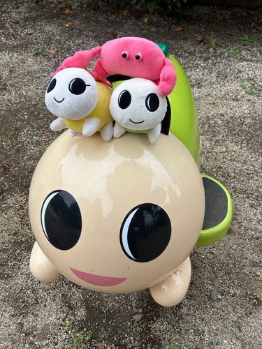 ナミスケ…ト…ナミー…サン…。