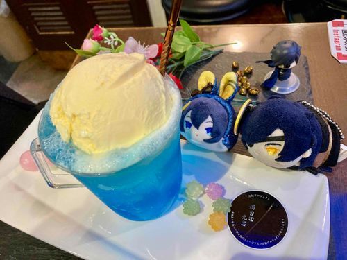 Procafeさんで八丁殿のクリームソーダを飲みました！！！！
甘い！！！
よきかな(こみか)