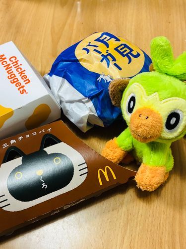 三角🎶チョコパイの季節🎶
ボロボロこぼしながら食べました🥹