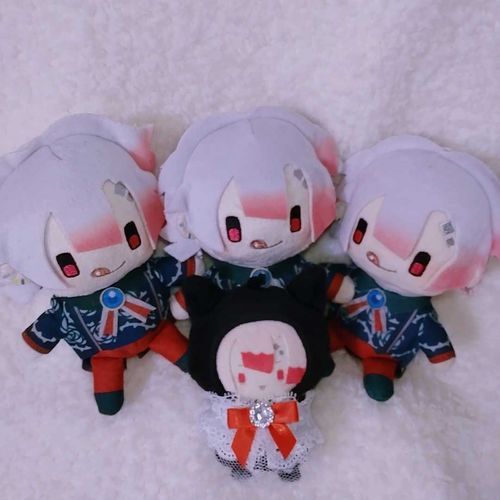 今日は他のあもぬいたちと写真を撮ったっすよ〜