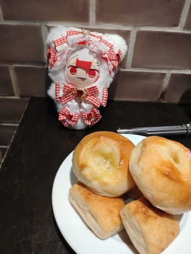 今日はいつものあもぬいじゃないあもぬいがお届けするっす！
こちらはパンの食べ放題っすよ〜
主様はバクバク食べてたっす。