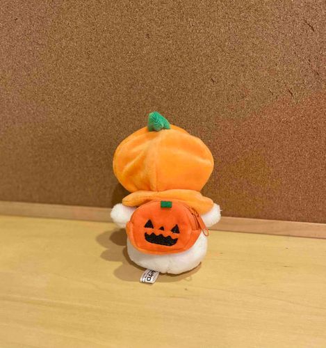 ᴛʀɪᴄᴋ ᴏʀ ᴛʀᴇᴀᴛ!
        🕯🎃