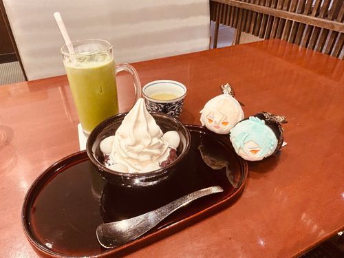 ミュージカルの兄者を見に行った帰りに甘いの強請られた