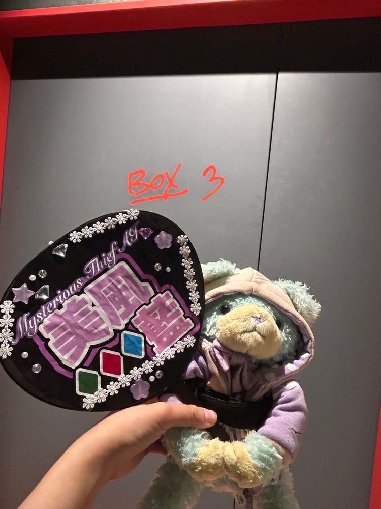 しゃぶしゃぶキメてからの、ライブ。
引き当てた席がVIPBOXだった。ライブも咳も最高だった