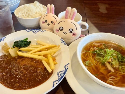 🍑バーミヤン🍑
ハンバーグ麻婆ランチ、初めて食べたけどめっちゃ美味しかった!!
フライドポテトも付いてるし、小ラーメン付きもあって大満足(*`･ω･´)b