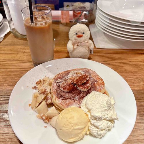 ぱんけーき あいす つき🍨