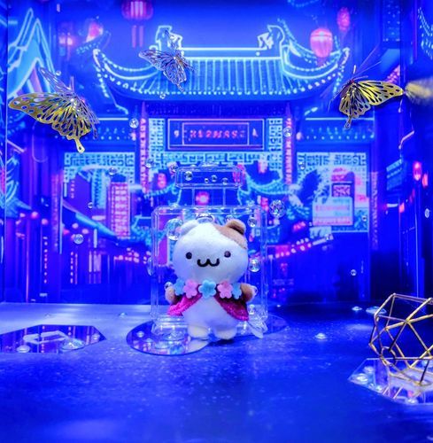 夜の街に輝くまふぃんさんでちゅう！