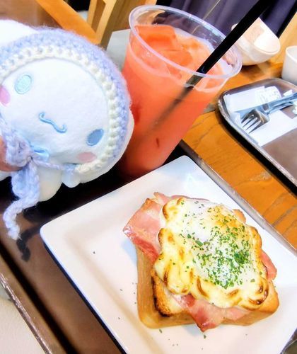 かふぇにつれてってくれるひは、わくわくなんだもん૮ ෆ  ̫ ෆ ა

まんなかしなもんもいつか、「かふぇ・まんなかしなもん」をひらいてみたりして…！૮ ˃̵ ֊  ˂̵ ა