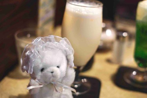 白くてふわふわな飲み物、ミルクセーキっていうらしい
