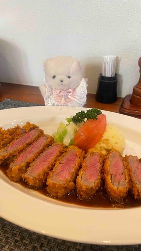 おいしかったビフテキ！
一生これ食べ続けたいな〜と思いました！ねえ飼い主、うちにもコックさん雇おうよ