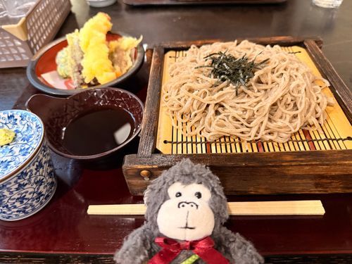 みんな久しぶり！
元気にしてた？

ぼくはね
おそばを食べて元気いっぱいだよ！

やっぱり夏は冷たいおそばだよね✨
