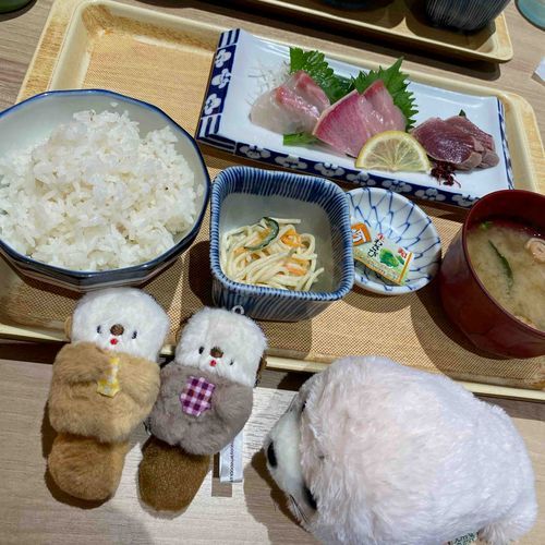 福岡は明太子食べ放題らしいです。
とてもすごいですね🦦