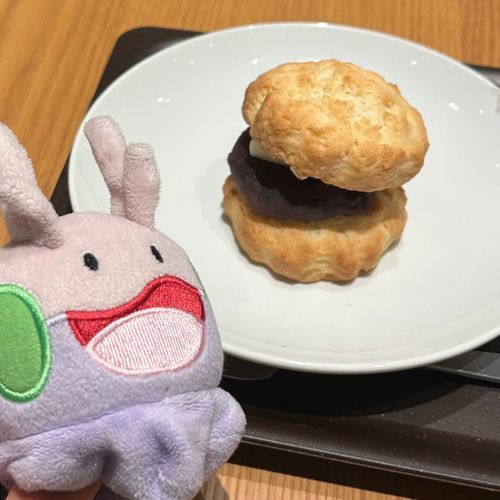 カロリーの塊ヌメねぇ
（スタバのあんバタースコーン）