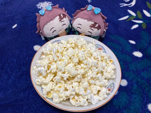 🙋‍♀️
「レンチンポップコーン🍿の在庫を減らしてゆくぅ〜⤴️」
弟ズ(っ◜◡◝ｃ)🧸🐥
「今日のはうま塩味だそうですよ☺️」