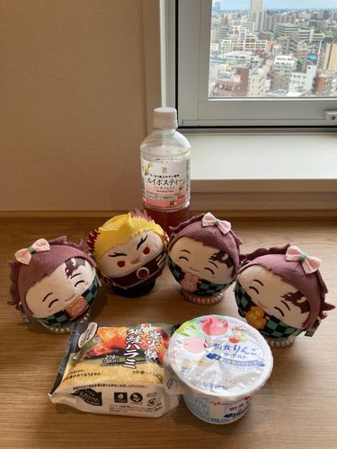 🙋‍♀️
「おはようございます🌥️メイク終えバタバタと朝食中💦」