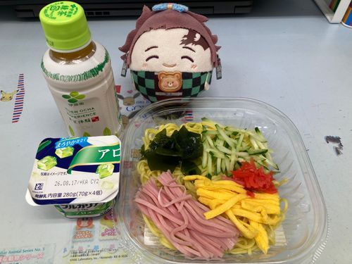 次男(っ◜◡◝ｃ)🧸
「やっっっと、おっひるー☺️💕」
🙋‍♀️
「デスクに座ってるのが耐えられないよ💦もう帰りたいよ💦助けて〜🫠」
次男(っ◜◡◝ｃ)🧸
「今日は出社しただけで偉いです‼️絶対に今日終わらせないといけない仕事以外は明日に回してなんとか17時を迎えましょう☺️」
🙋‍♀️
「はい🥲」