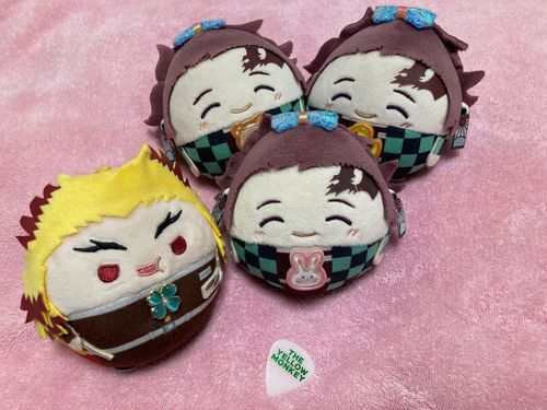 🙋‍♀️
「15時半頃家に着いてました🙇‍♀️今回も2泊3日の旅を見守っていただきありがとうございます🙇‍♀️ライブ以外はホテルの部屋にいる時間が長めでしたがのんびりとしたライブ遠征ができて満足でした✌️」
長男(っ◜◡◝ｃ)🐰
「ライブのあとにバラ色募金して貰ったピック、今回はメタリックグリーンでしたよ☺️✨」