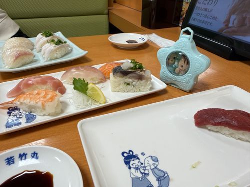 ローカルお寿司屋に来たよ