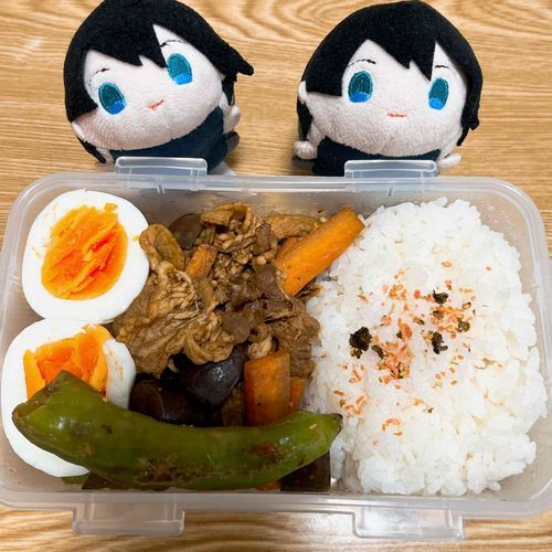 #今日のお弁当
●豚肉の野菜炒め
● 白米
●ゆで卵
お野菜たっぷりです。