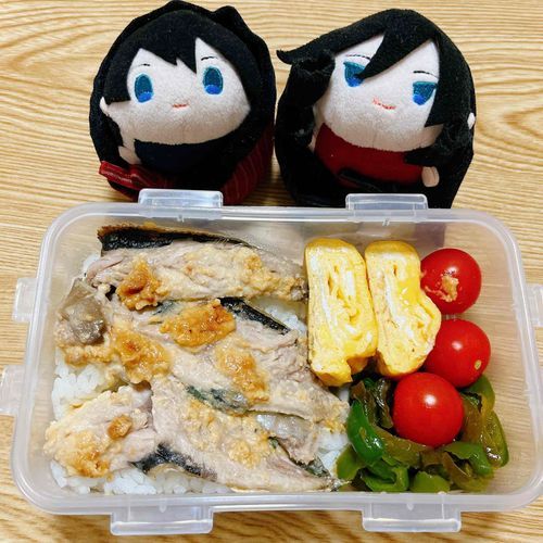 #今日のお弁当
●鰯の味噌マヨ焼き
●ピーマンの醤油炒め
●卵焼き
●ミニトマト
●白米
鰯は安いのに美味しくて栄養満点ですごいと思います💮