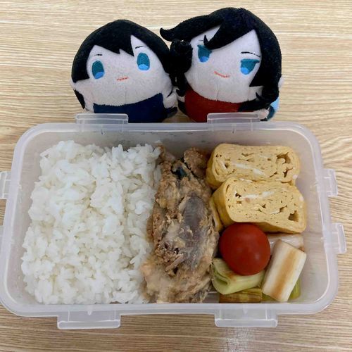お久しぶりです😊
#今日のお弁当
●イワシの味噌マヨ焼き
●ネギの胡麻油炒め
●卵焼き
●ミニトマト
●白米