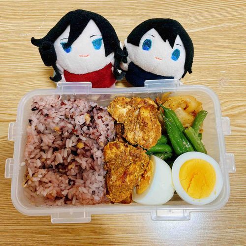 #今日のお弁当
●タンドリーチキン
●インゲンの胡麻和え
●ゆで卵
●雑穀ご飯
インゲンは、あるじさんの家でとれました！